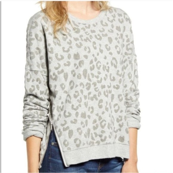Rails Cheetah Print Grey Sweater Size 